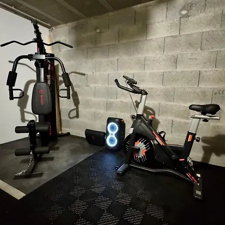Апартаменты Luneia - Romantic Getaway, Sauna And Private