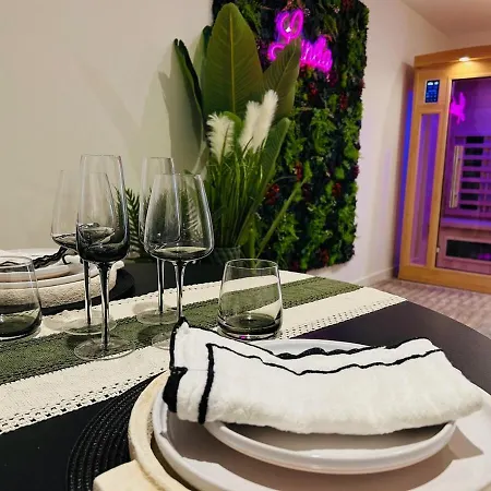 Luneia - Romantic Getaway, Sauna And Private